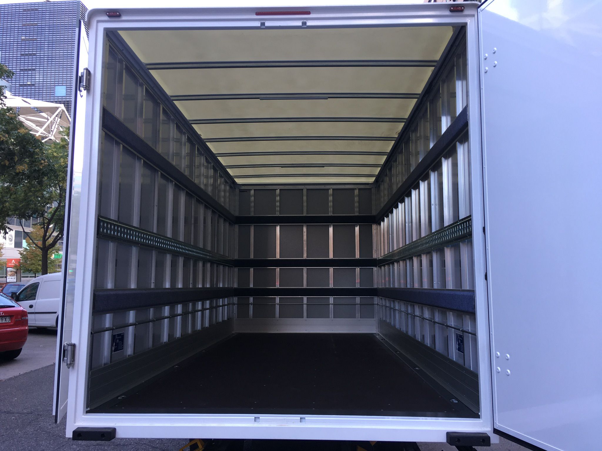 Camión grande para mudanzas completas